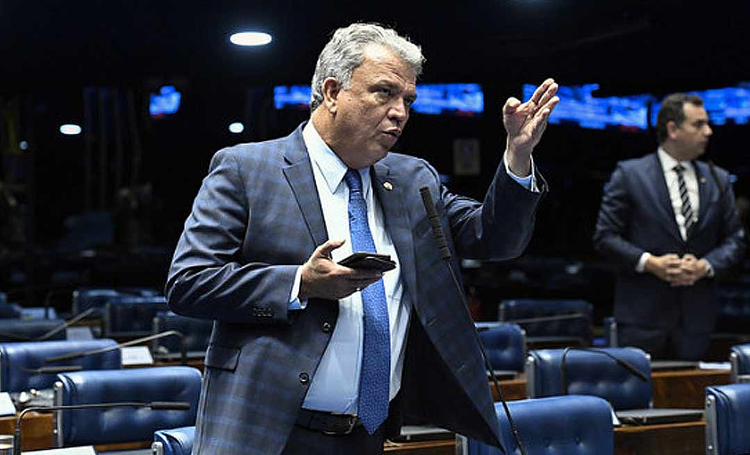 Dividido entre Bocalom e possível candidatura a governador em 2022, Petecão diz: "Tem muita água para rolar"